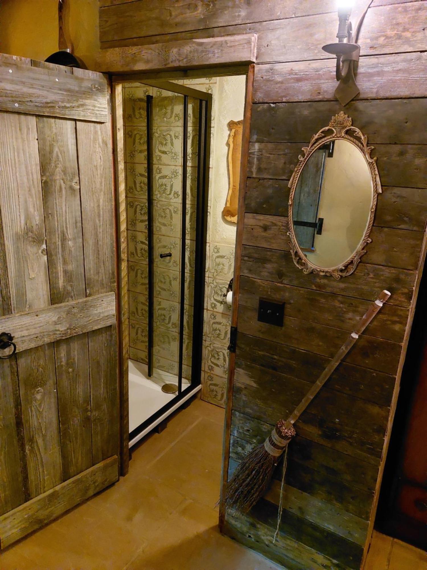 A Little Bit Of Magic - Witchcraft Hotel ยอร์ค ภายนอก รูปภาพ