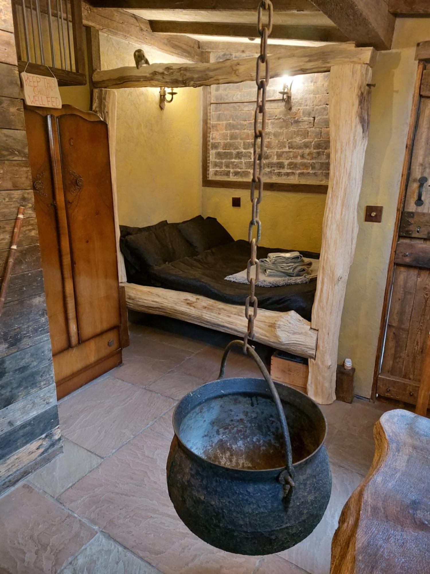 A Little Bit Of Magic - Witchcraft Hotel ยอร์ค ภายนอก รูปภาพ